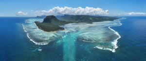 UNDERWATER WATERFALL 003